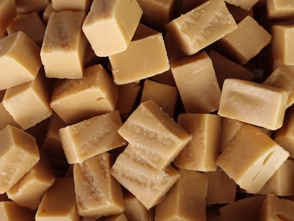 Karamel-zeezout fudge